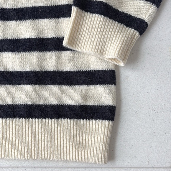 L.L. Bean Signature Wool Blend Sweater SMALL NEW - Picture 8 of 8